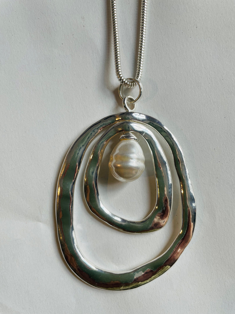 Oval & Pearl Long Necklace